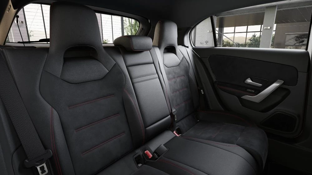 Mercedes-Benz Clase A (plazas traseras)