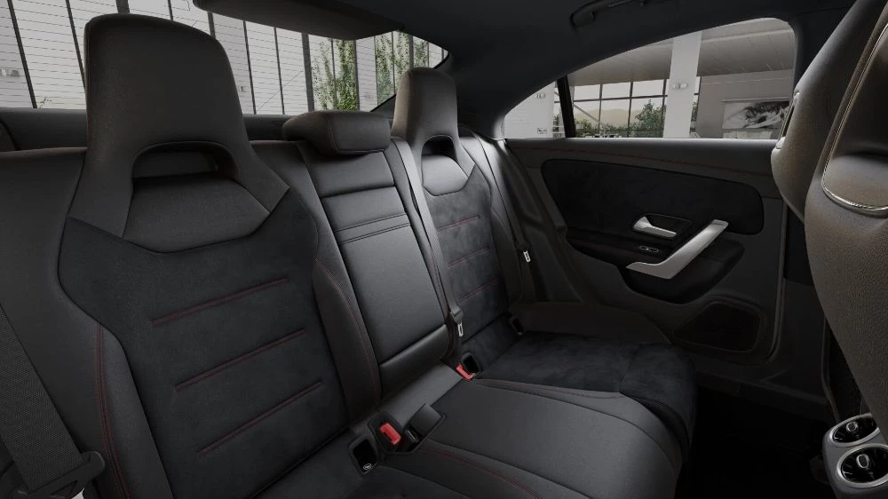 Mercedes-Benz CLA (plazas traseras)