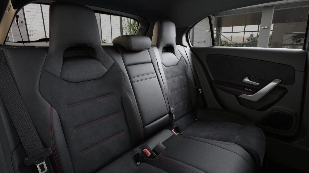 Mercedes-Benz Clase A (plazas traseras)